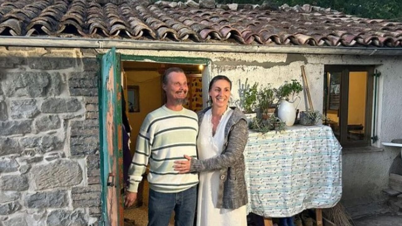 Famiglia nel bosco. Il padre dei bimbi allontanati: “Si sta distruggendo la vita di cinque persone”