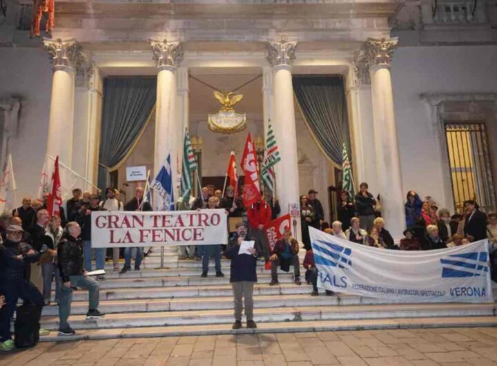 Protesta teatro La Fenice