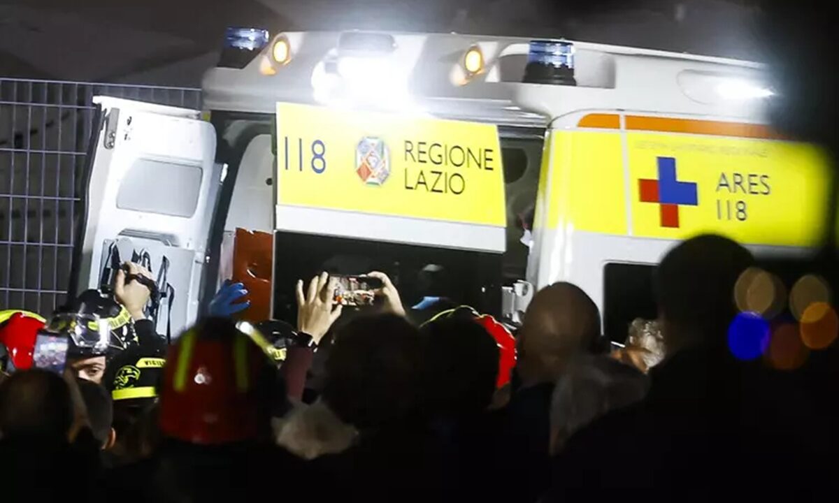 Fori imperiali, l'ambulanza sul luogo della tragedia