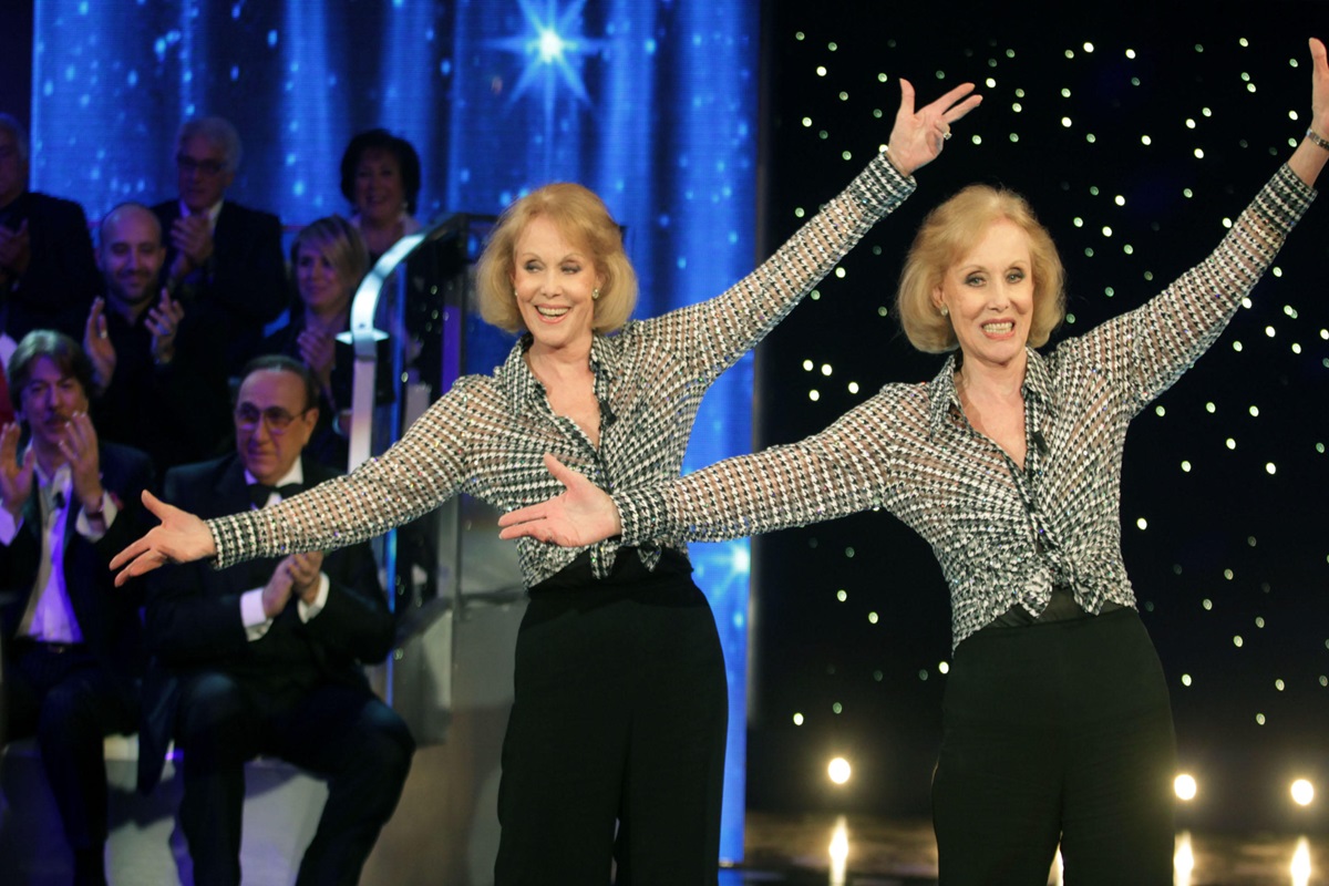 Sono morte insieme le gemelle Alice e Ellen Kessler. Avevano 89 anni. La Bild: "Suicidio assistito"