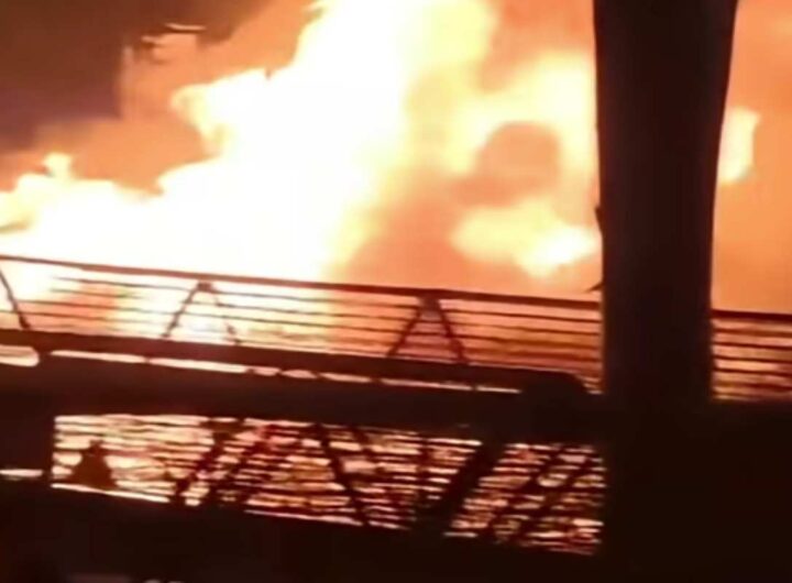 Auto esplode in India