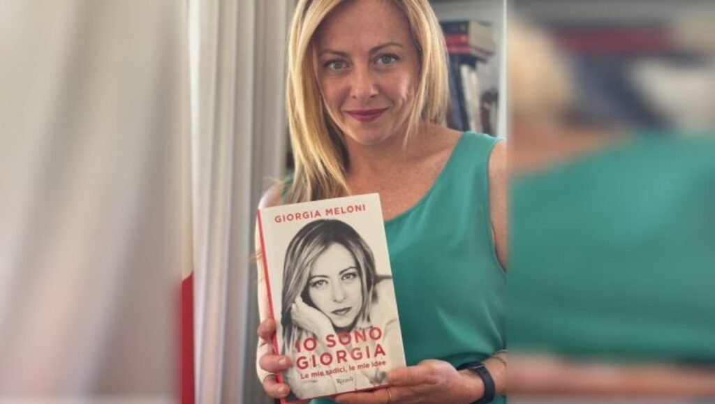 Giorgia Meloni ieri e oggi, dalla memoria del web emerge l’evoluzione di un politico di valore giorgia meloni prsenta Io sono Giorgia
