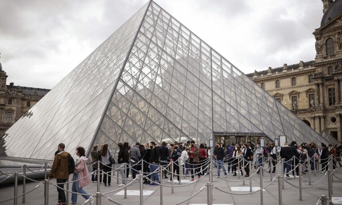 Il museo del Louvre