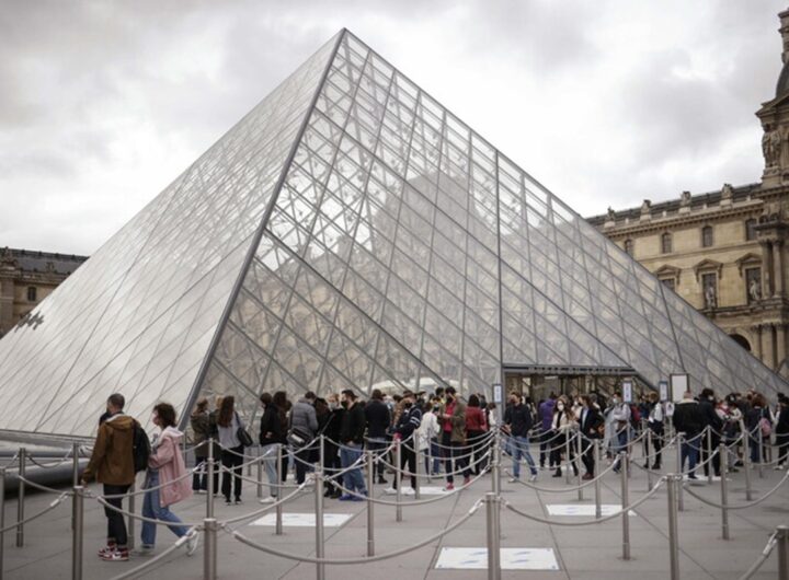 Il museo del Louvre