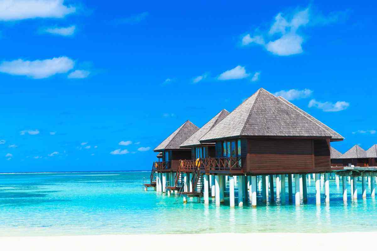 Scappa dal freddo e dalla noia: 7 destinazioni da sogno dove l’inverno non esiste, tutti i dettagli