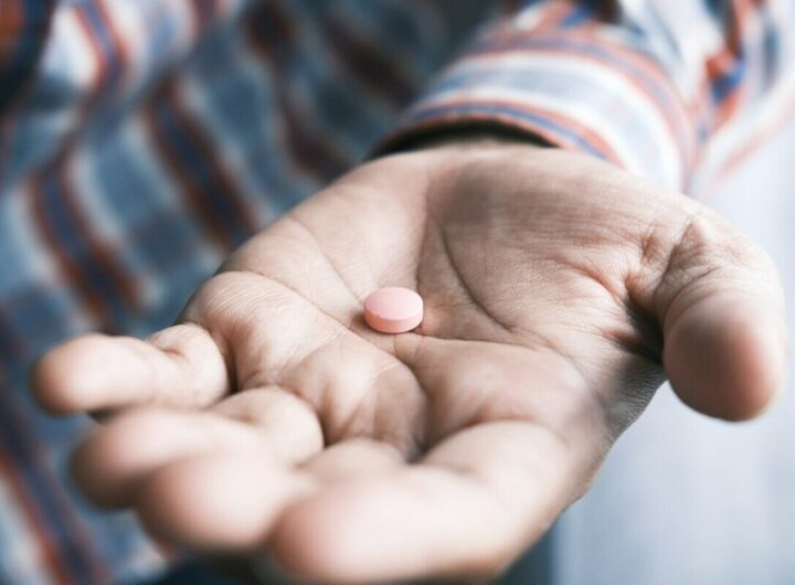 medicina in una mano