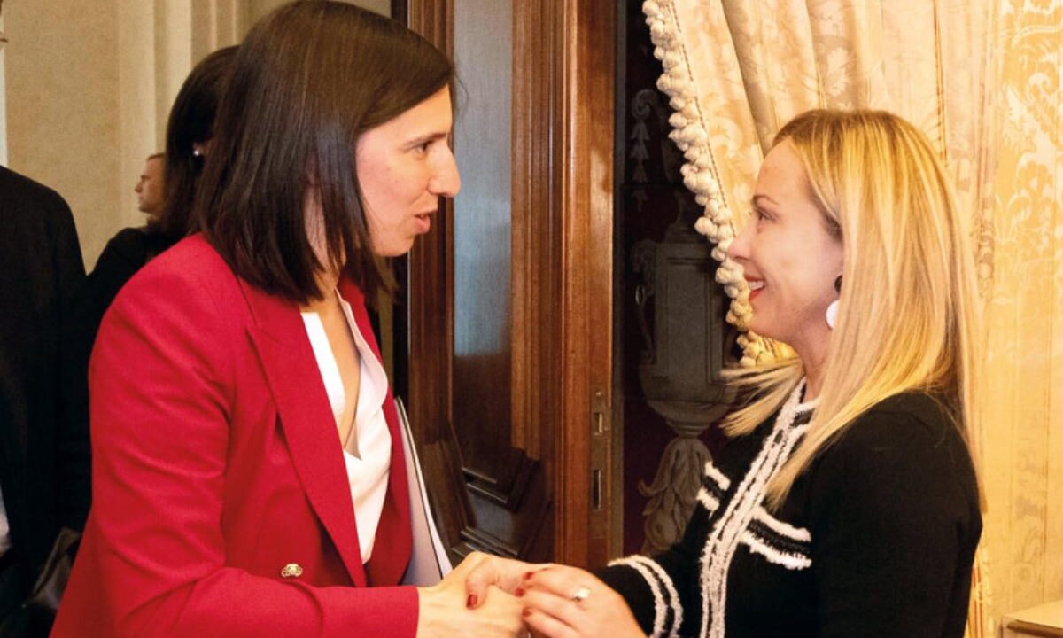 meloni schlein stretta di mano