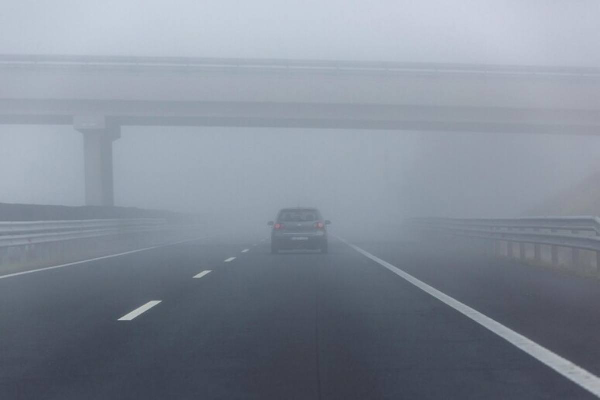 Nebbia in autostrada