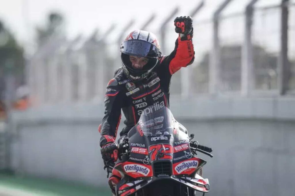 Il pilota Marco Bezzecchi