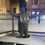 statua di pavarotti a pesaro