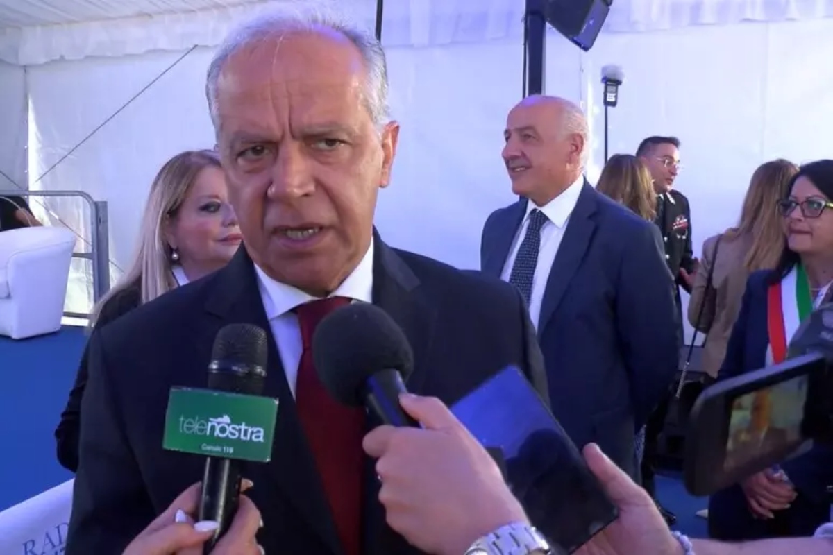 il ministro piantedosi