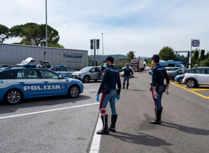 posto di blocco polizia