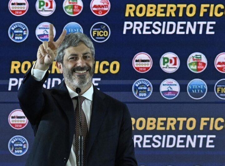 Campo largo, la festa è finita fra i paletti di Conte e le ferie di Fico, nella foto Roberto Fico