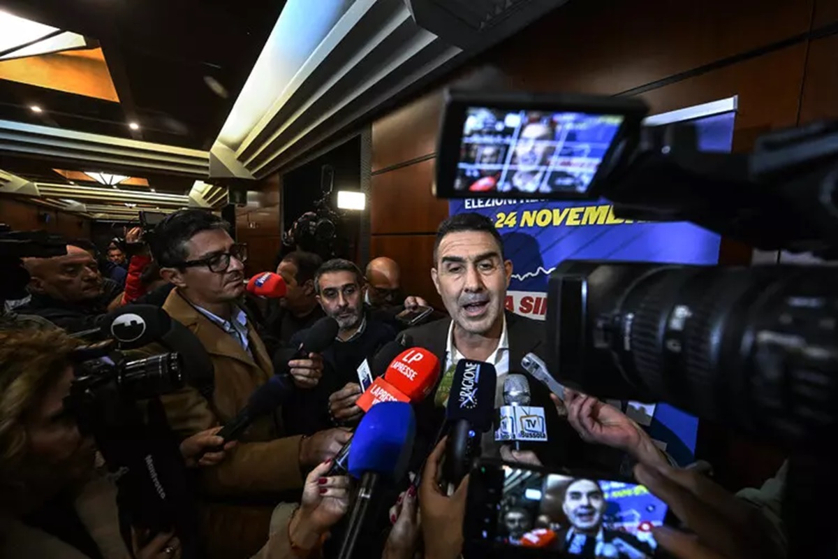 Vannacci contro Mia Diop: “Se sei di sinistra, la competenza non è richiesta. Basta la tessera del partito e la pelle nera”