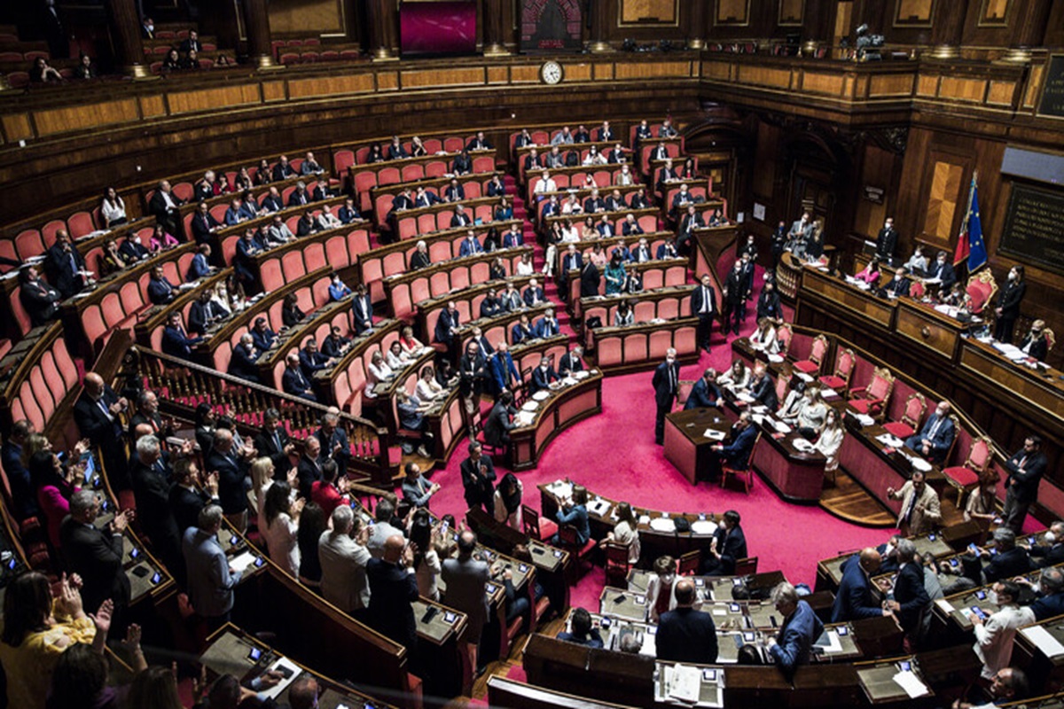 Le voci dal Palazzo, Donzelli: “Serve una legge elettorale che garantisca stabilità”. Renzi: “Sanno che con questa perdono”. Conte: “Non saltellano più”. Montaruli: “Il voto sul governo si esprime solo con le Politiche”