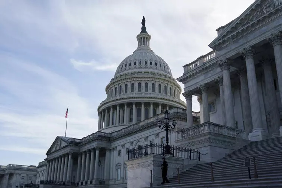 Le notizie del giorno, il senato Usa approva misura per mettere fine a shutdown. Gran Bretagna non pagherà 6,75 mld alla Ue per fondo difesa