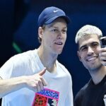 A Torino le Nitto Atp Finals di tennis (9-16 novembre) con gli otto migliori del mondo, Sinner e Musetti lunedì Nella foto Jannik Sinner e Carlos Alcaraz