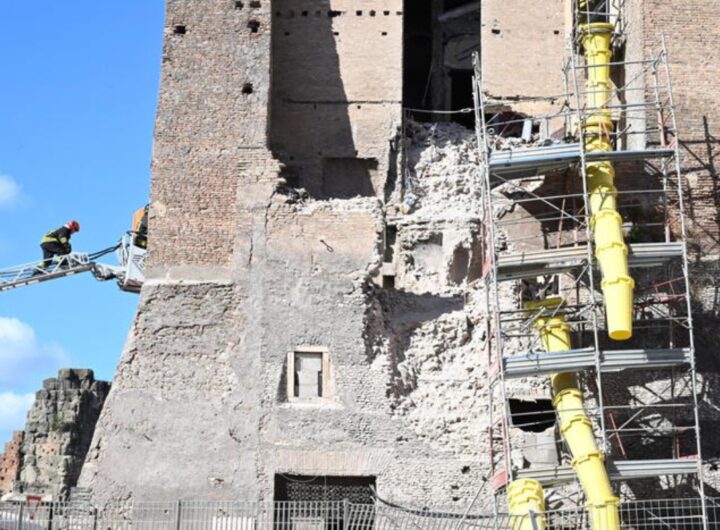 crollo torre dei conti