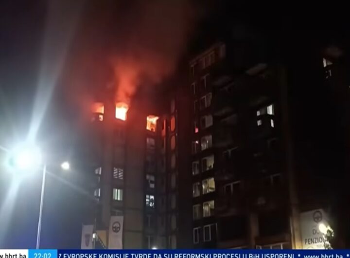 Il video dell'incendio divampato in una casa di riposo in Bosnia