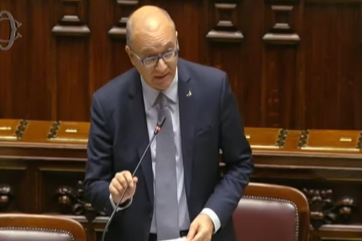 Legge sull’educazione sessuale a scuola, Valditara all’opposizione: “Vergognatevi, avete sfruttato i femminicidi”. Poi si scusa