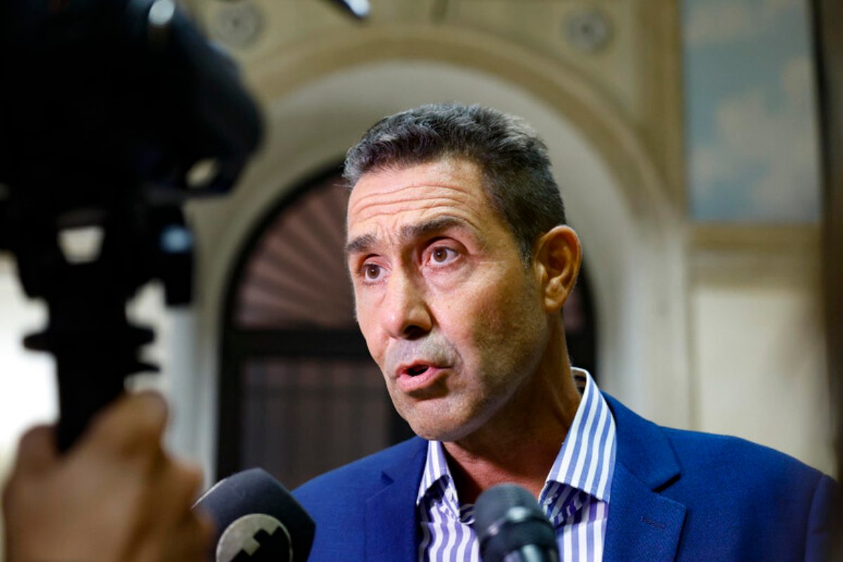 Armi all’Ucraina, Vannacci si oppone: “La guerra non ci conviene più”. E critica la von der Leyen