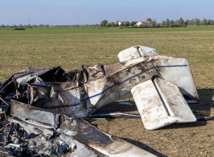 velivolo caduto ferrara