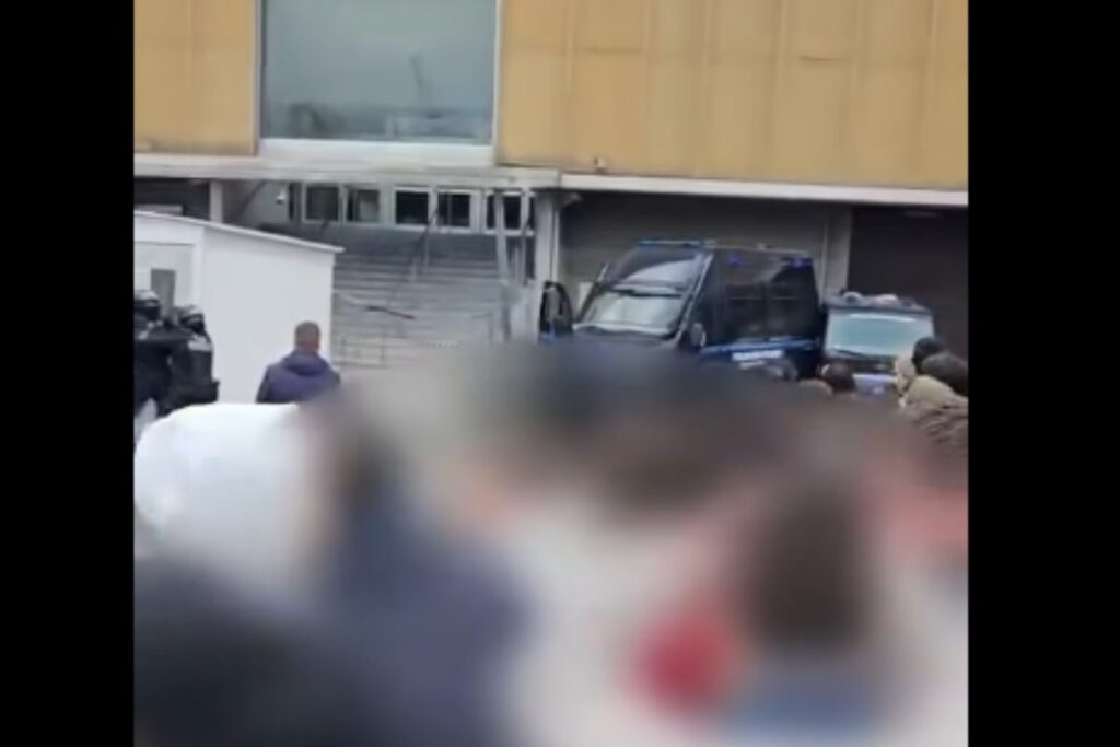 blindato della polizia penitenziaria