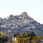 Ogni anno, durante il periodo natalizio, Bova si trasforma in un palcoscenico naturale dove prende vita un presepe vivente di grande impatto scenico ed emotivo