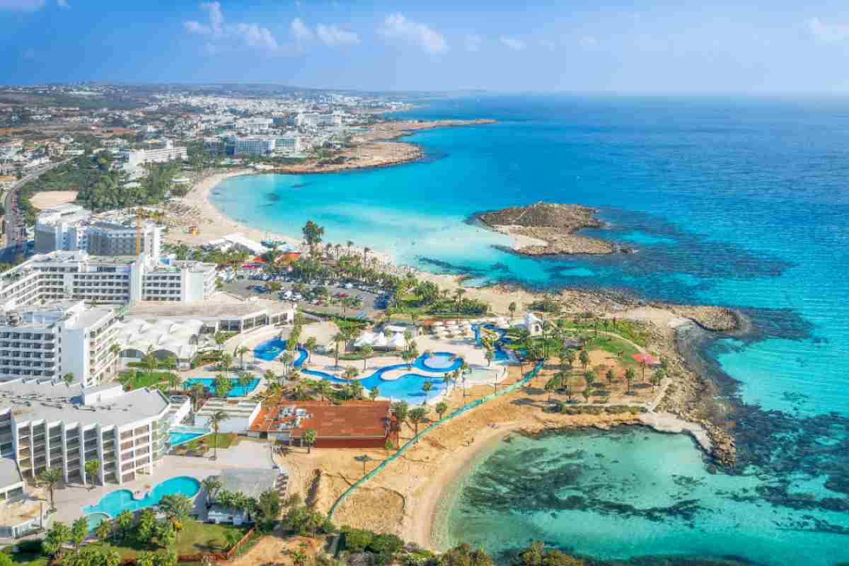 Il Paradiso esiste: addio affitto, benvenuto caldo eterno. Questo è il Paese dei sogni