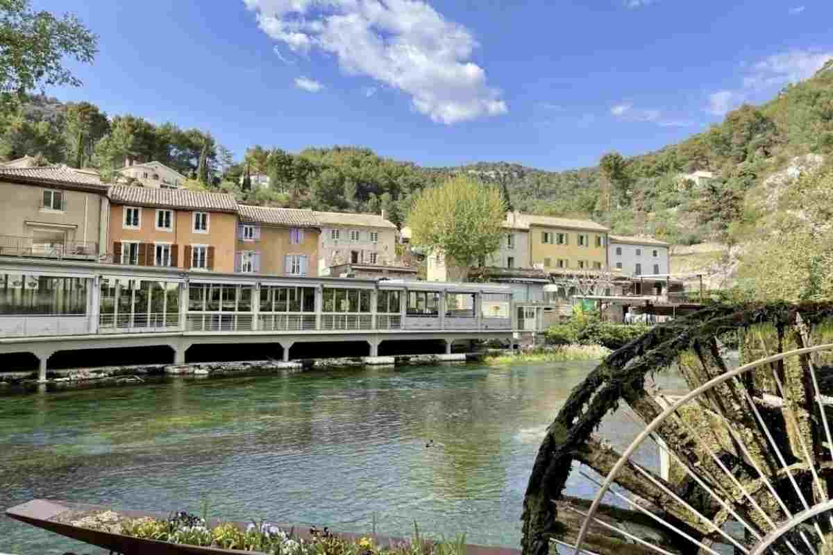 Questo è il borgo più incantevole della Provenza: meta perfetta per relax e bellezze naturali