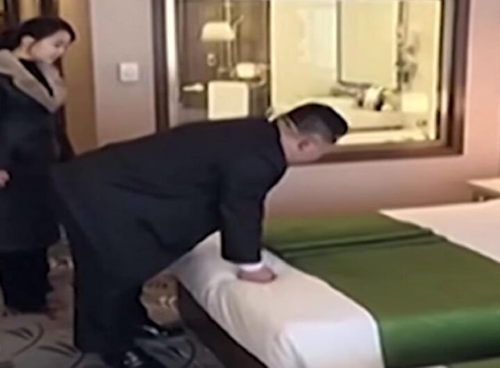 Kim Jong-un testa la "morbidezza" di un materasso