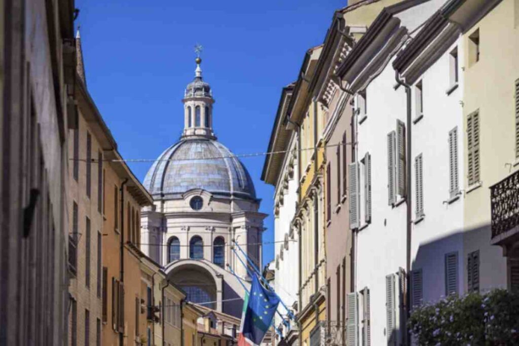 Questa città, riconosciuta patrimonio mondiale dell’UNESCO dal 2008, continua a stupire per la sua ricchezza culturale