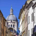 Questa città, riconosciuta patrimonio mondiale dell’UNESCO dal 2008, continua a stupire per la sua ricchezza culturale