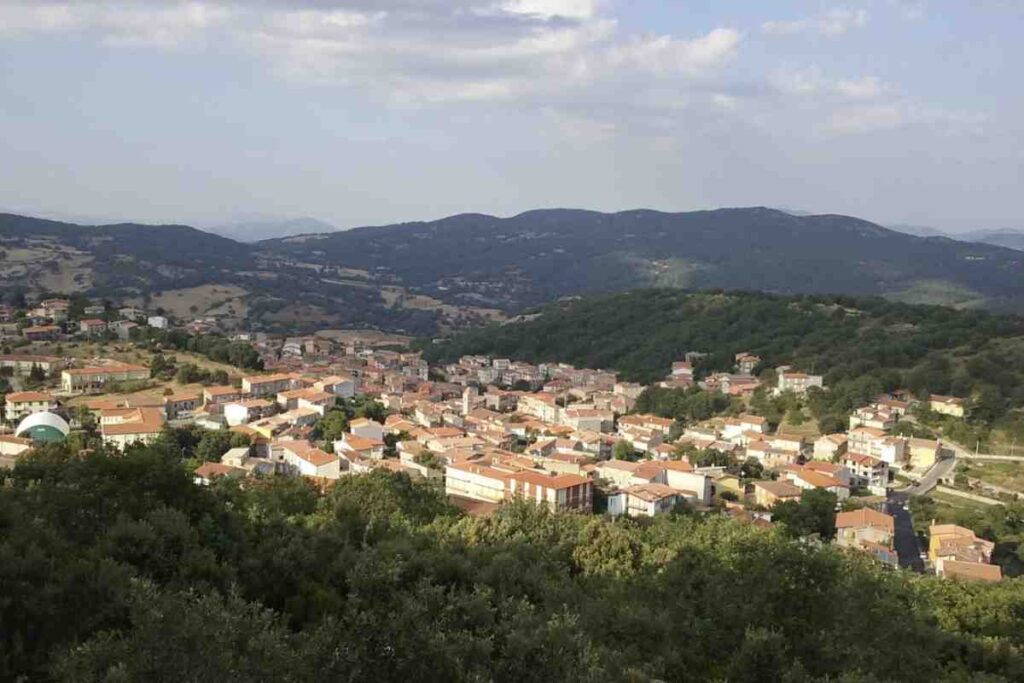 Questa iniziativa, che ha riscosso crescente interesse anche a livello internazionale, offre la possibilità di abbandonare il caos