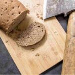 Tra questi, spicca l’arte di trasformare ingredienti semplici in prelibatezze memorabili, come accade con la celebre zuppa a base di pane raffermo