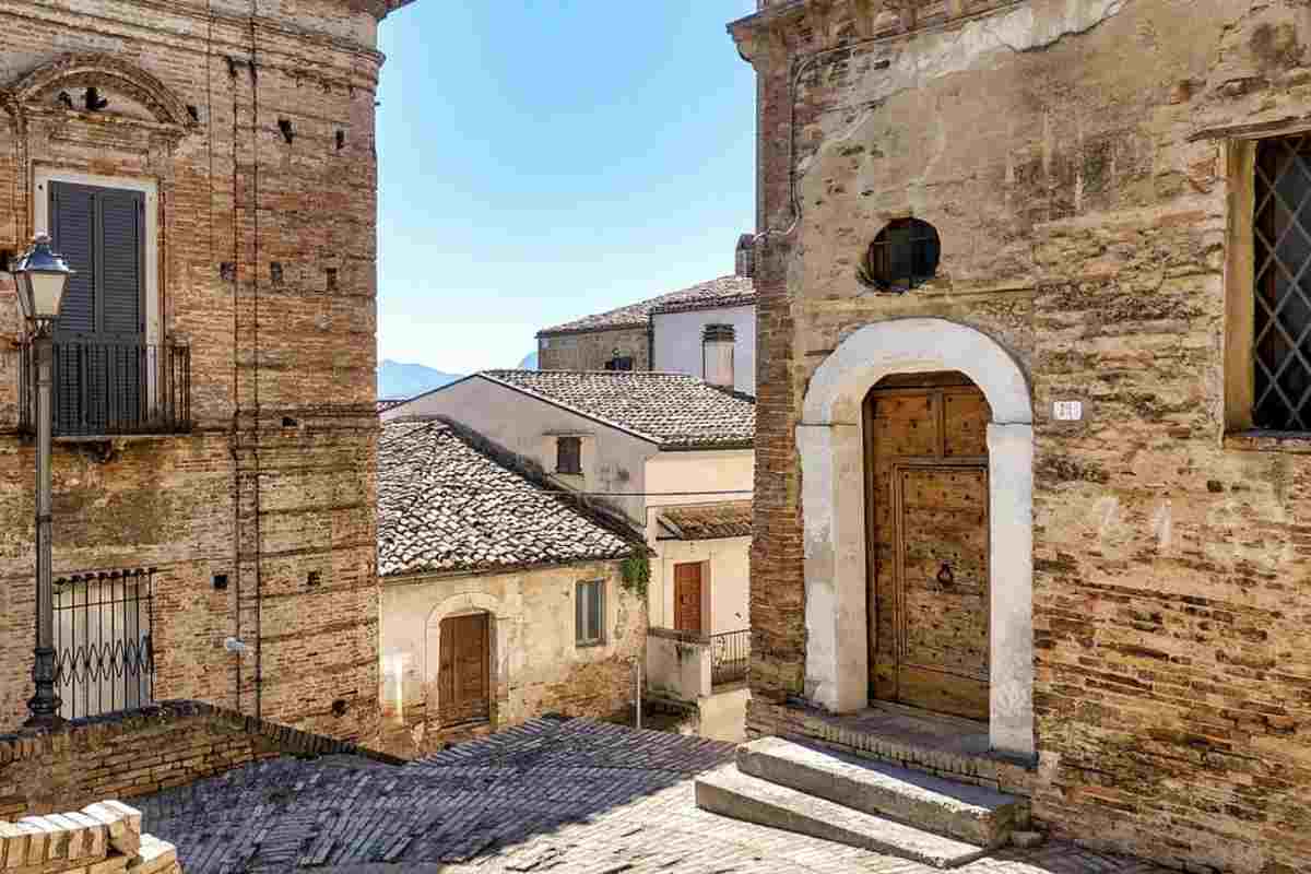 Penne non è solo un gioiello architettonico, ma anche un luogo ricco di storia e cultura. Antica capitale dei Vestini, popolazione italica preromana,