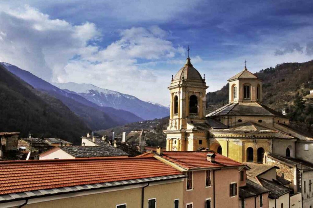 Pieve di Teco, situata nell’Alta Valle Arroscia in provincia di Imperia, continua a rappresentare uno degli esempi più fulgidi di come tradizione
