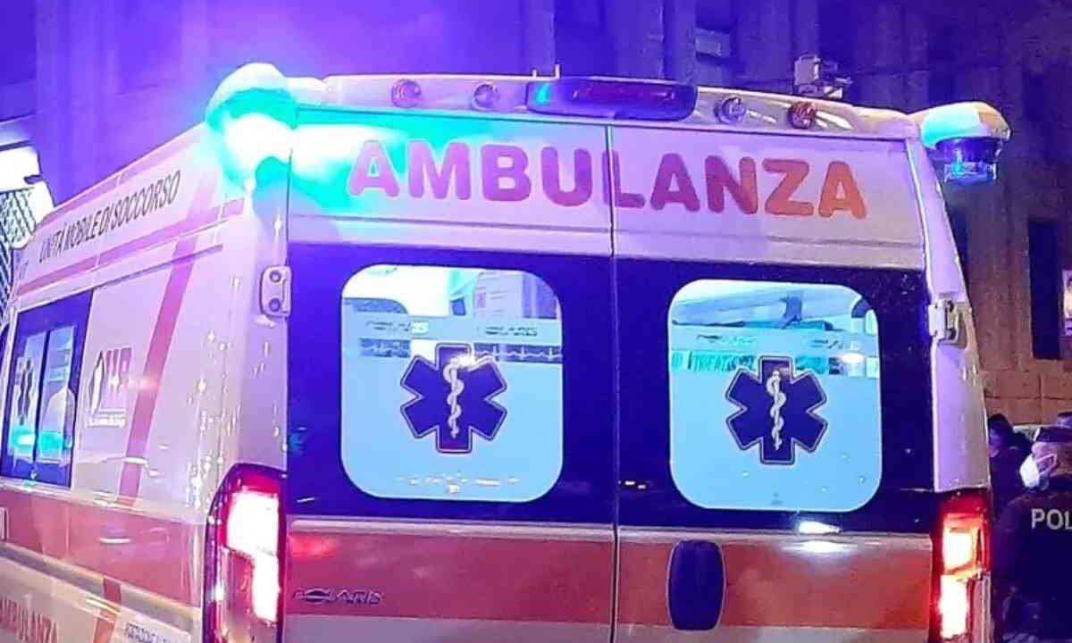 Un'ambulanza