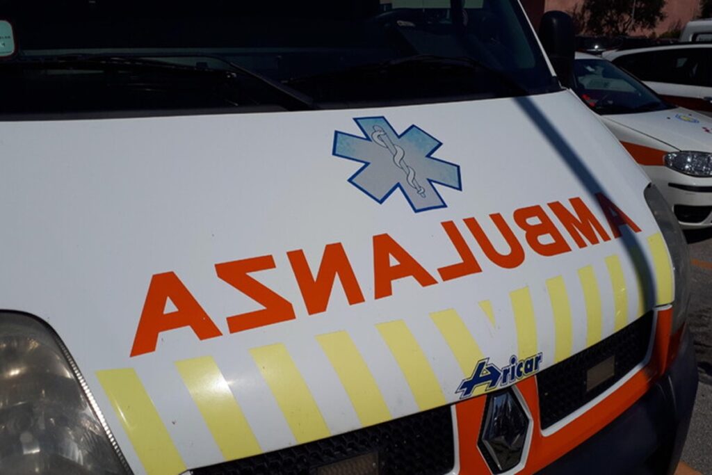 Un'ambulanza