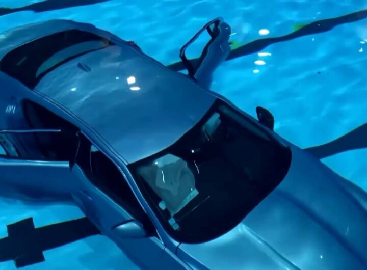 Auto in piscina