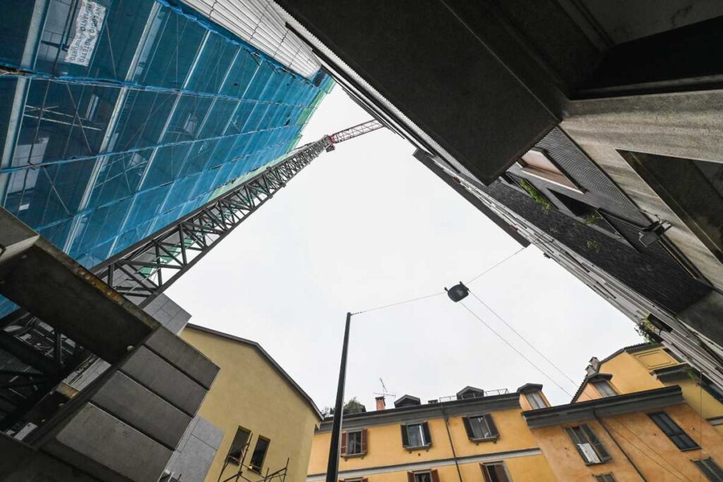 palazzo sequestrato a milano zona brera