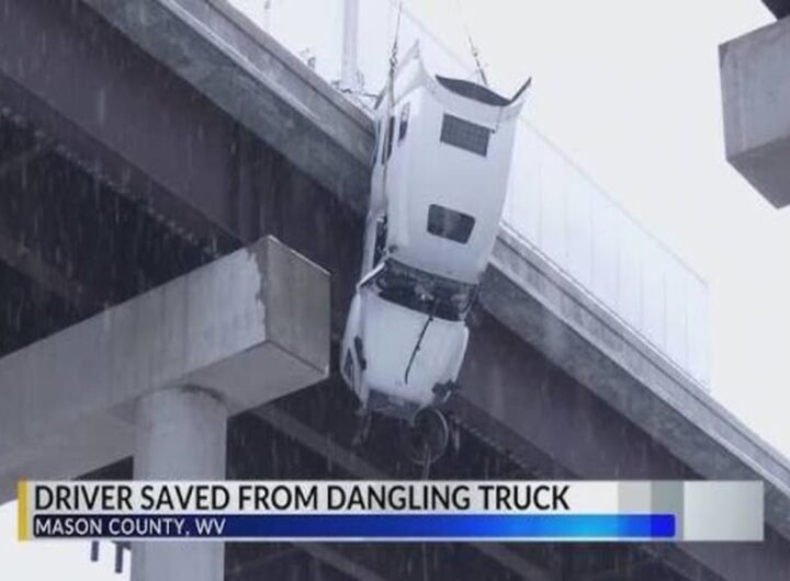 Il video dell'autista tratto in salvo dopo essere rimasto sospeso per ore con il suo camion su un ponte del West Virginia