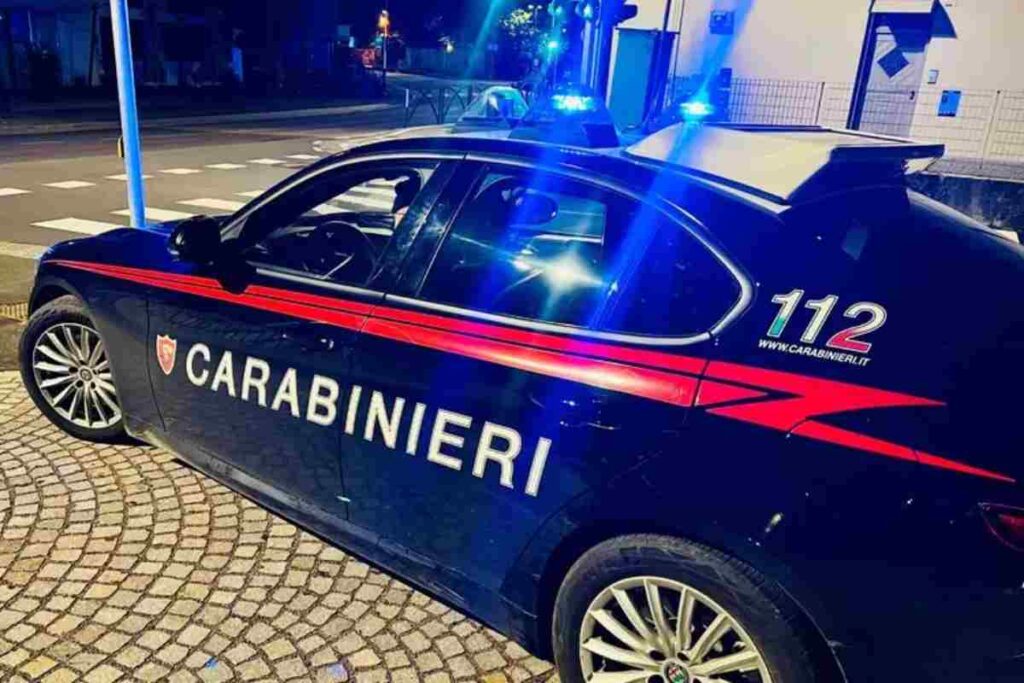 Un'auto dei Carabinieri