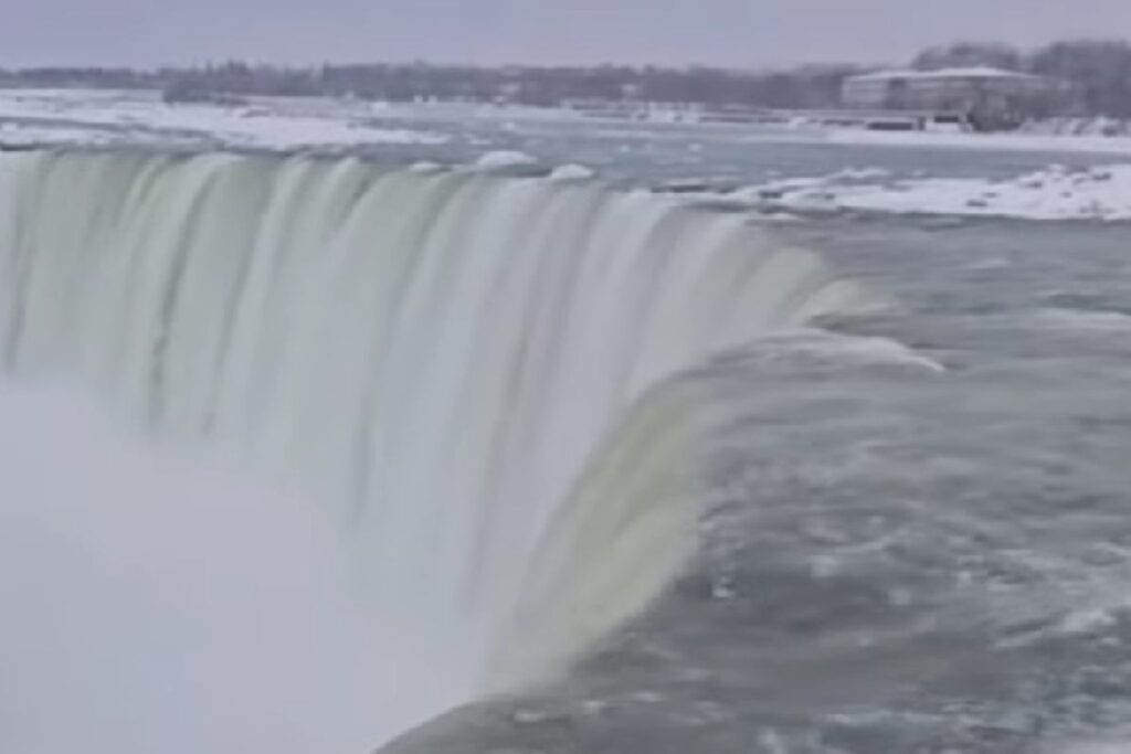 Cascate del Niagara ghiacciate