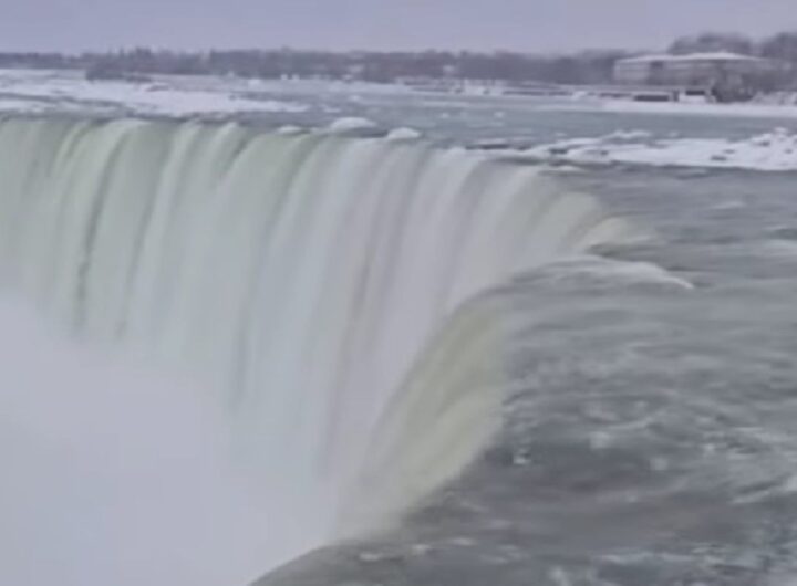 Cascate del Niagara ghiacciate