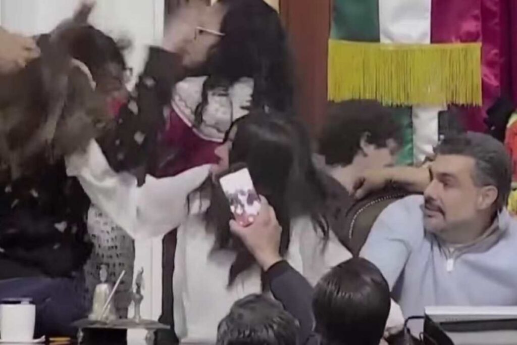 Rissa tra deputate al Congresso di Città del Messico