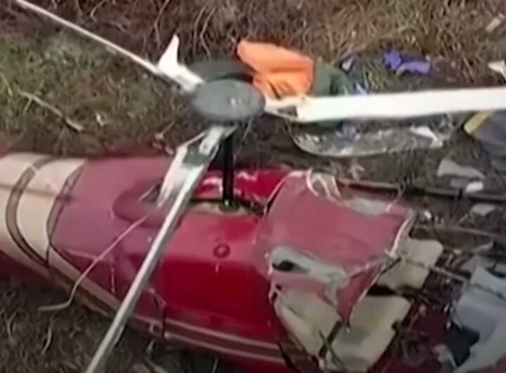 Elicottero distrutto al suolo