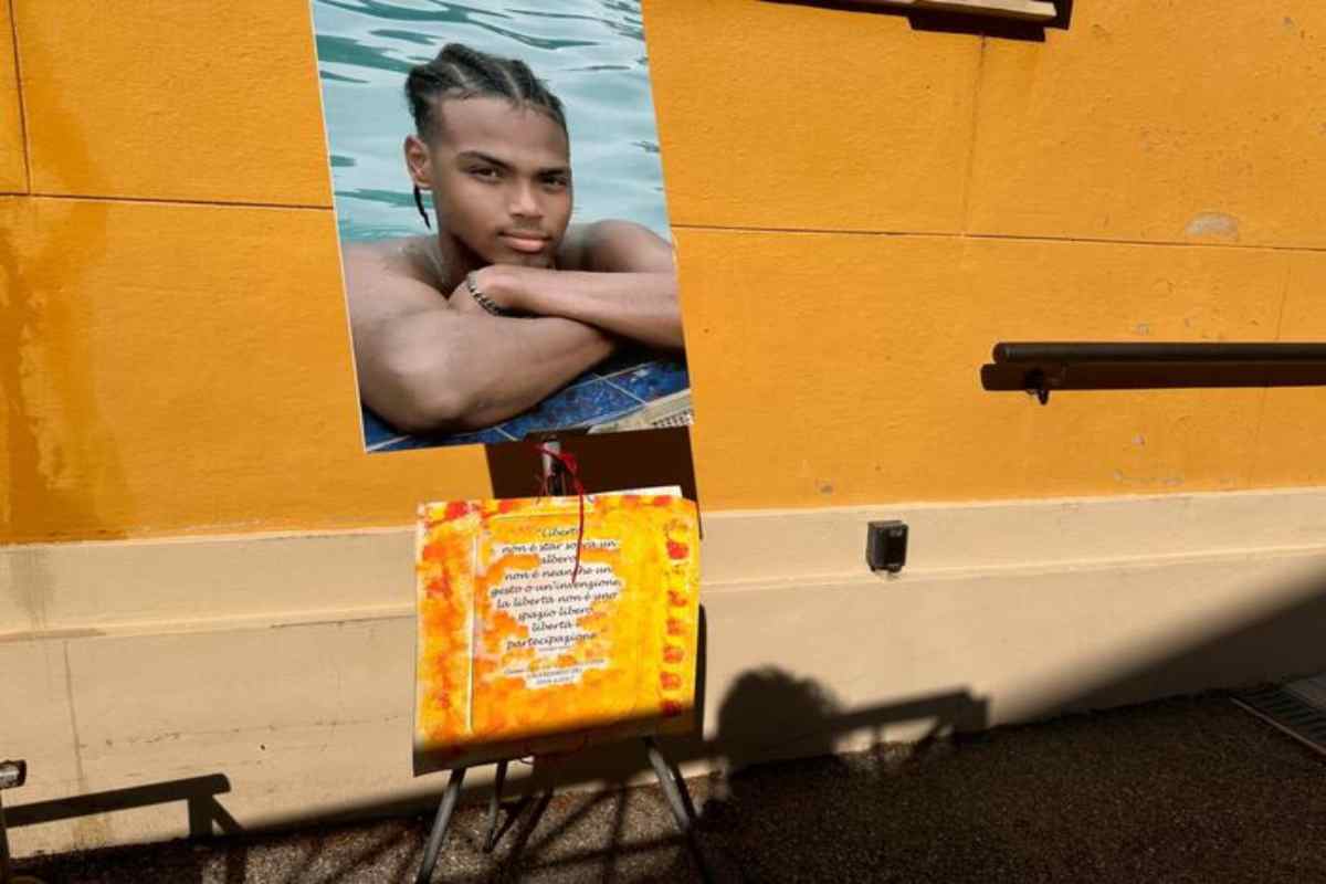 Fallou Sall ucciso per aver difeso l’amico, 11 anni e 6 mesi al giovane che l’ha ucciso. Il padre: “Questa è la pena per un omicidio? Vergogna”