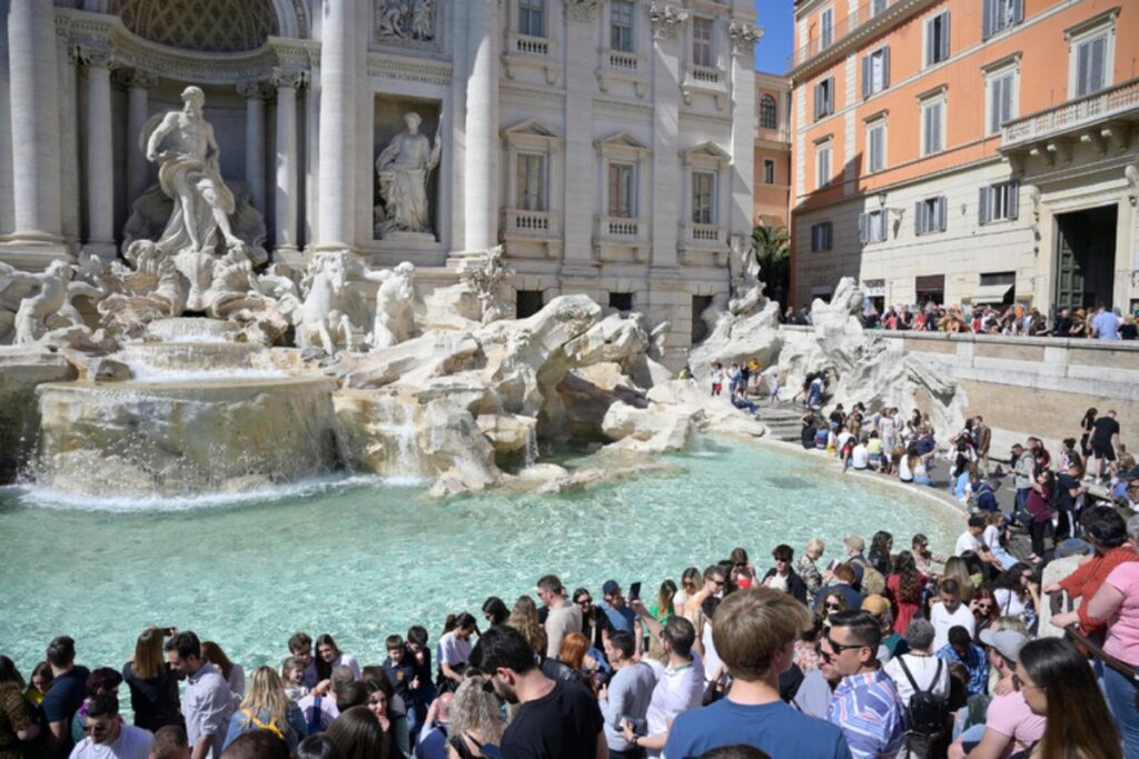 fontana di trevi roma