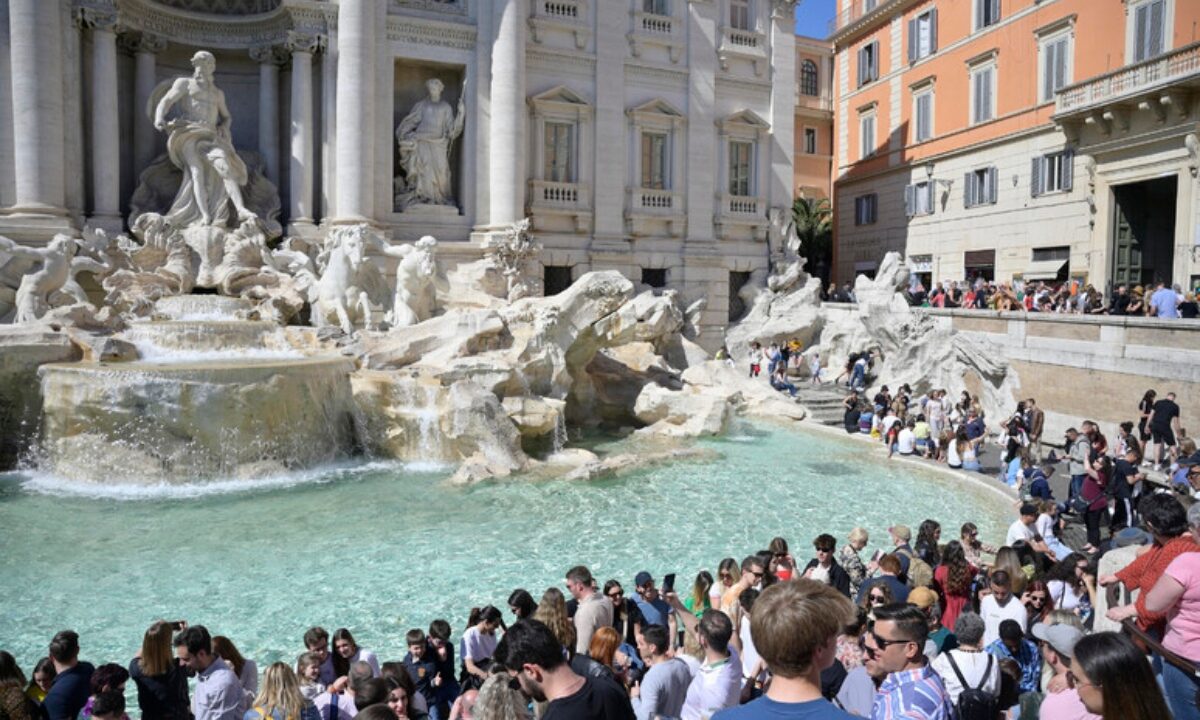 fontana di trevi roma